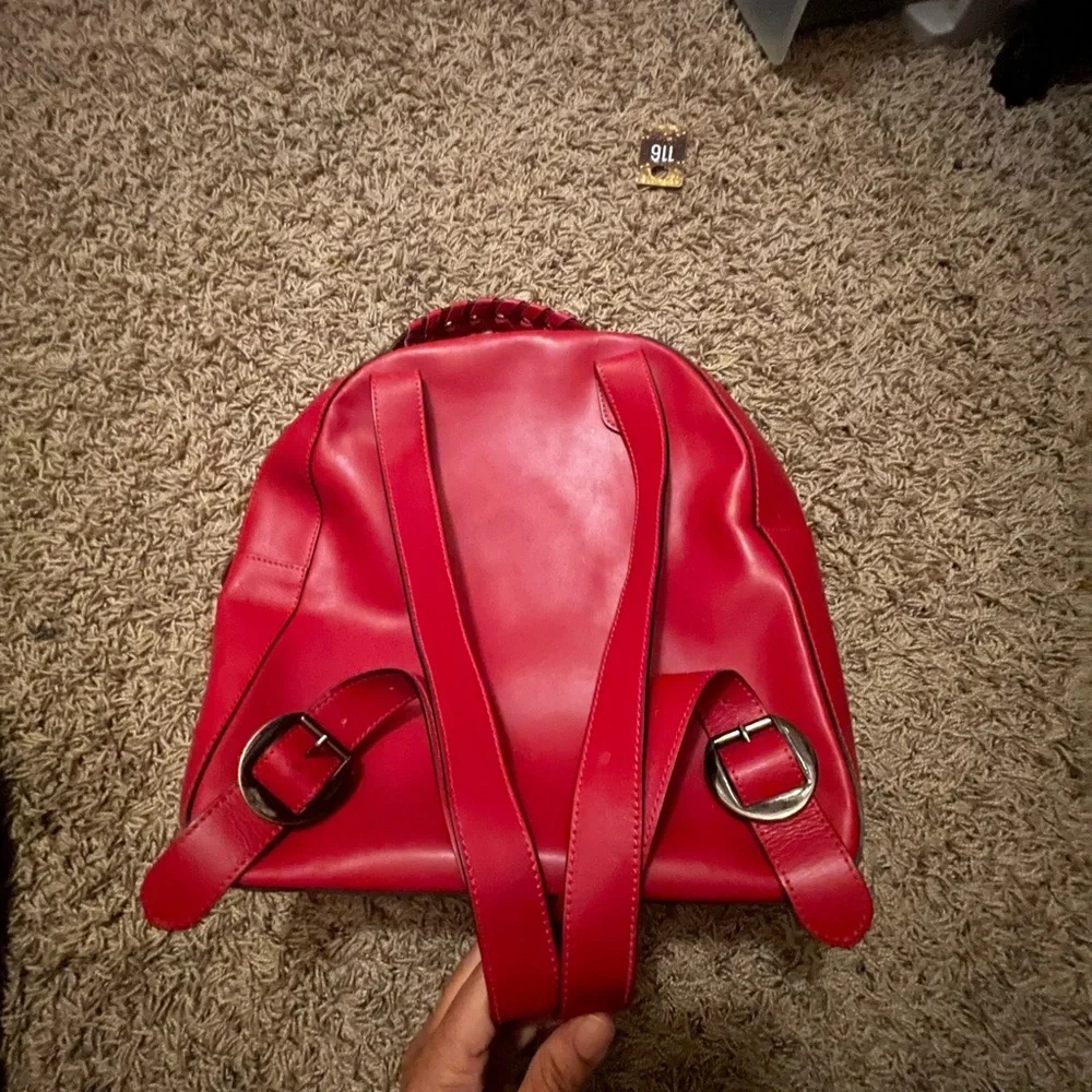 Red backpack - Picture 2 of 4
